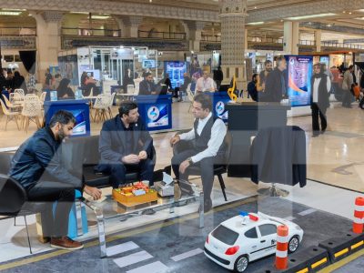 تصویری از جمعیت نمایشگاه