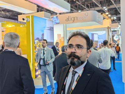 تصویری از مدیرعامل هلدینگ مهاکو در نمایشگاه intersec 2025