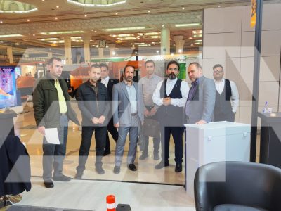 عکسی از مدیران مهاکو همراه نمایندگان برتر